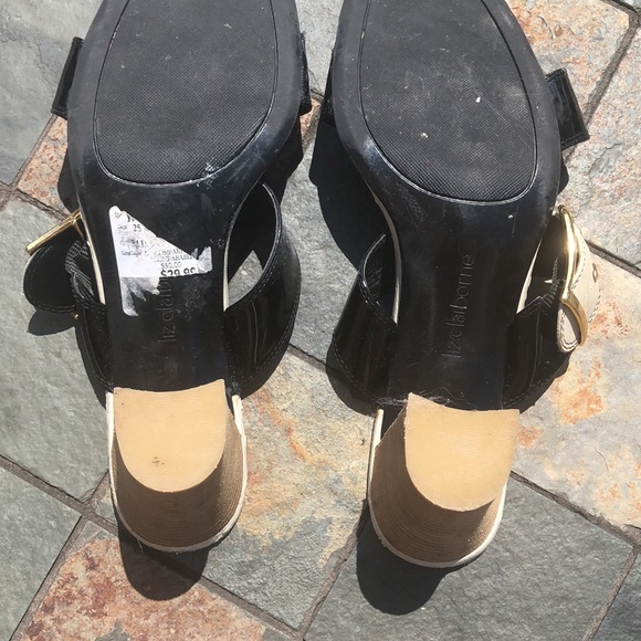 Liz Claiborne sandals upper sole needs repairs - Picture 6 of 6